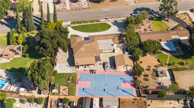 700 S Chaparro Road, Covina CA: https://media.crmls.org/medias/50c1ee22-064c-4b14-8b0b-5ee5ec077442.jpg
