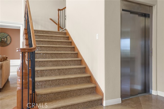 Image 24 of 75 For 12468 Longacre