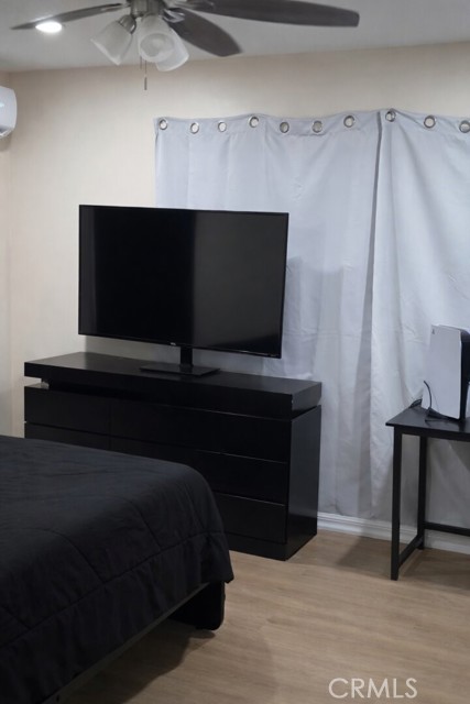 Detail Gallery Image 8 of 19 For 819 E 85th St, Los Angeles,  CA 90001 - 4 Beds | 3 Baths