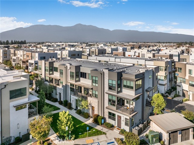 11055 Wander, Rancho Cucamonga CA: https://media.crmls.org/medias/50c2bbb5-d3f4-4f33-a7b5-21a361fa6ad3.jpg