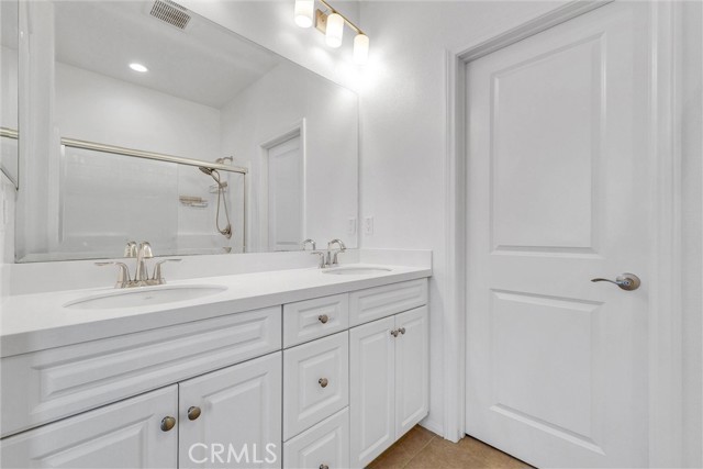 Detail Gallery Image 11 of 19 For 147 Royal Way, Upland,  CA 91786 - 3 Beds | 2/1 Baths