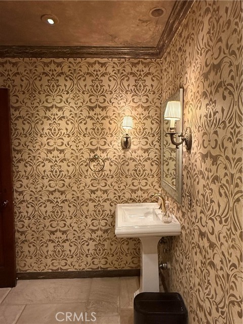 Detail Gallery Image 16 of 40 For 380 N Chandler Ranch, Orange,  CA 92869 - 5 Beds | 7 Baths