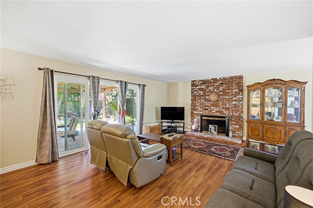 Detail Gallery Image 15 of 49 For 105 Harvard Ln, Seal Beach,  CA 90740 - 5 Beds | 2 Baths