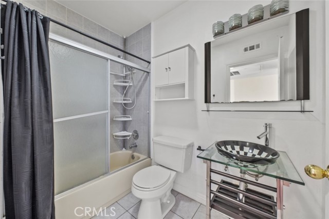 7142 Ethel Avenue, North Hollywood CA: https://media.crmls.org/medias/50c611e3-3b5f-4662-b50b-f0f1cd889fe1.jpg