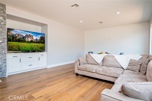 1846 W Ash Street, San Bernardino CA: https://media.crmls.org/medias/50c69344-b090-4f88-be1c-18bfd6cd19d6.jpg
