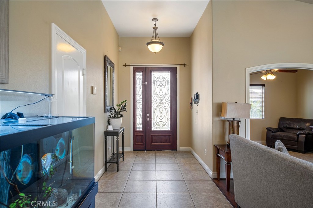 MLS #OC25046910 img 4