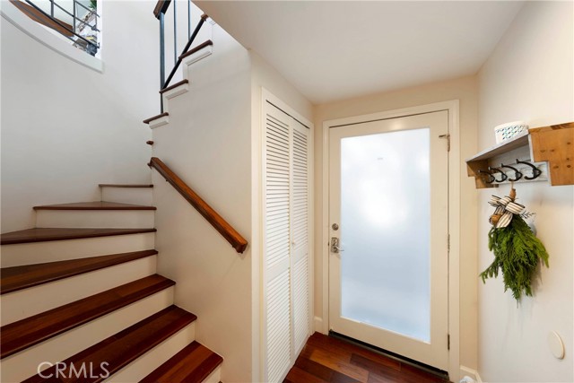 Detail Gallery Image 11 of 29 For 1040 La Mirada St, Laguna Beach,  CA 92651 - 3 Beds | 3 Baths