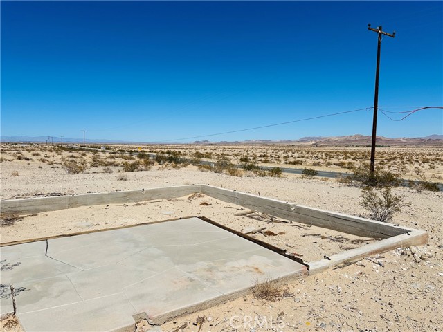 Detail Gallery Image 6 of 9 For 19 Amboy Rd, Twentynine Palms,  CA 92277 - – Beds | – Baths