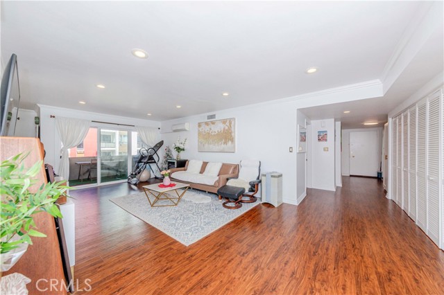 Detail Gallery Image 7 of 32 For 358 S Gramercy Pl #201,  Los Angeles,  CA 90020 - 2 Beds | 2 Baths