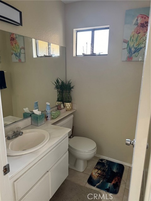 Detail Gallery Image 5 of 15 For 1925 B1 Anaheim Ave #1,  Costa Mesa,  CA 92627 - 3 Beds | 2/1 Baths