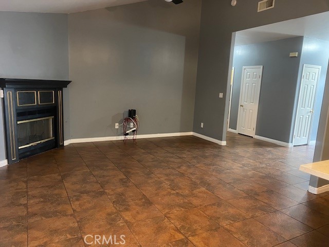 Detail Gallery Image 5 of 19 For 603 Calle Del Sol, Bakersfield,  CA 93307 - 4 Beds | 2 Baths