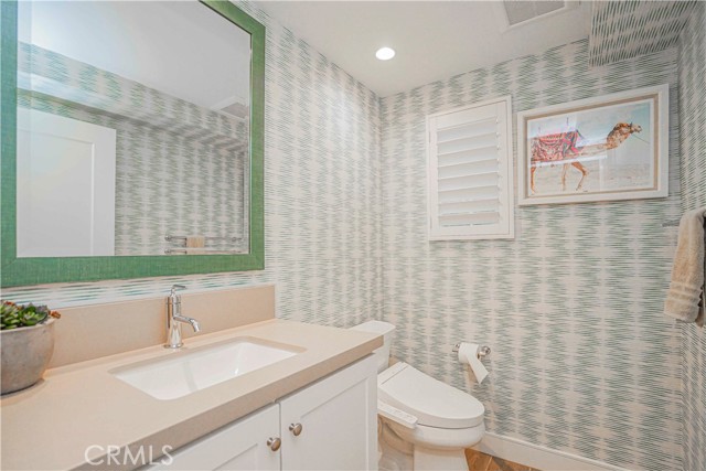 Detail Gallery Image 6 of 32 For 205 Oceano, Irvine,  CA 92602 - 3 Beds | 2/1 Baths