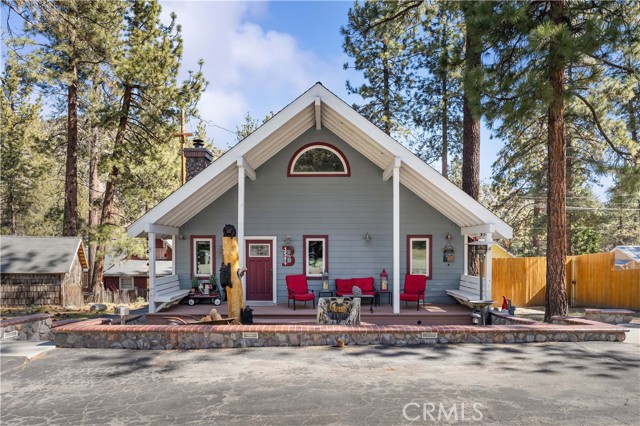 Detail Gallery Image 1 of 49 For 1584 Betty St, Wrightwood,  CA 92397 - 3 Beds | 2 Baths