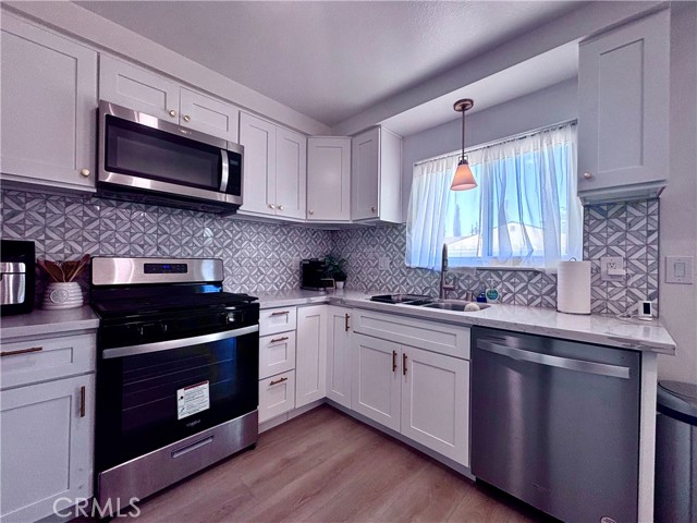 Detail Gallery Image 10 of 18 For 2969 Crestwood Pl, Riverside,  CA 92503 - 3 Beds | 2 Baths