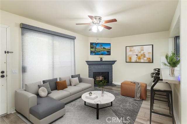 Detail Gallery Image 5 of 20 For 18209 Sierra Hwy #35,  Canyon Country,  CA 91351 - 2 Beds | 2 Baths