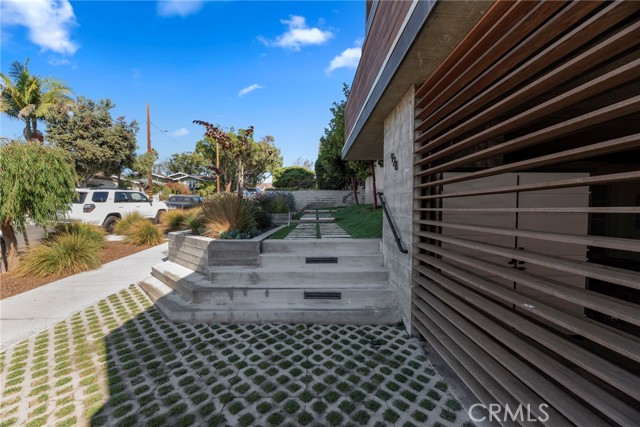 928 Juanita Avenue, Redondo Beach, California 90277, 4 Bedrooms Bedrooms, ,1 BathroomBathrooms,Residential,Sold,Juanita,SB21120693