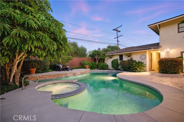1210 Los Altos Avenue, Long Beach CA: https://media.crmls.org/medias/50cd7976-23b6-4c5f-a127-4e3f573837de.jpg