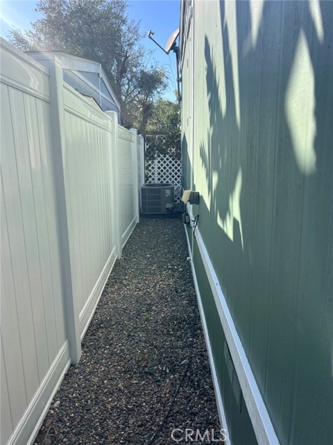 Detail Gallery Image 25 of 41 For 118 Yorktown, Newport Beach,  CA 92660 - 3 Beds | 2 Baths