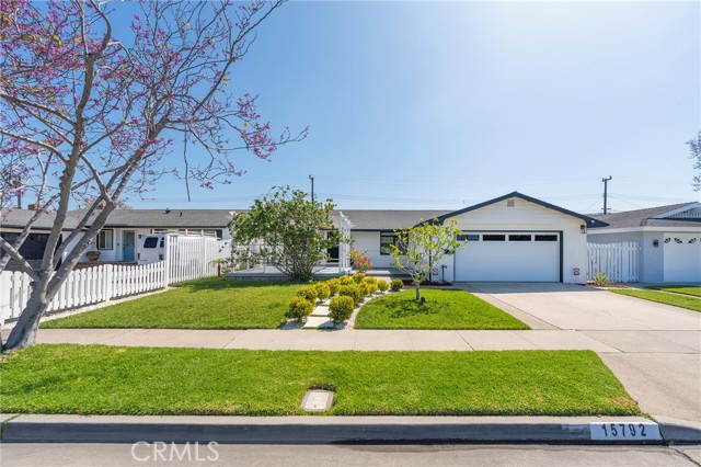 Image 2 for 15792 Tullow Ln, Huntington Beach, CA 92647