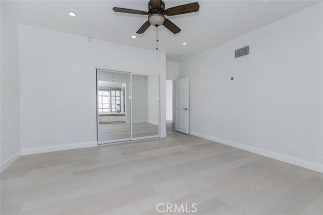 6037 Little Oak Lane, Woodland Hills CA: https://media.crmls.org/medias/50cf759e-6b96-40e6-9a18-de4f998dce86.jpg