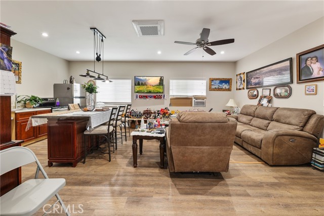 8963 Bold Ruler Lane, Jurupa Valley CA: https://media.crmls.org/medias/50cf909c-c87c-4373-9af7-590f8c73033d.jpg