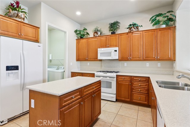 Detail Gallery Image 8 of 64 For 5545 Corte Vallarta, Hemet,  CA 92545 - 2 Beds | 2 Baths