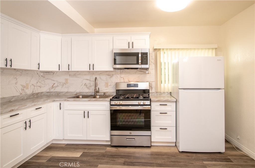 1159 Raymond Avenue A, Glendale, CA 91201