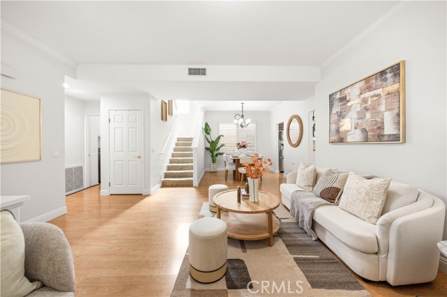 Image 7 of 74 For 31 Via Silla