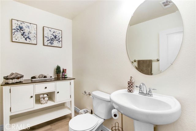 Detail Gallery Image 10 of 20 For 1555 Peridot, Beaumont,  CA 92223 - 3 Beds | 2/1 Baths