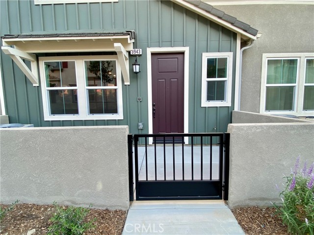 3943 E Carmel Privado, Ontario CA: https://media.crmls.org/medias/50d1a894-af93-42a0-a38b-401f524e26e1.jpg