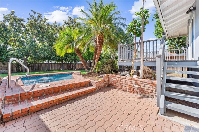 12172 Woodlawn Avenue, North Tustin CA: https://media.crmls.org/medias/50d2a676-d52d-42af-a376-eb130662ee56.jpg