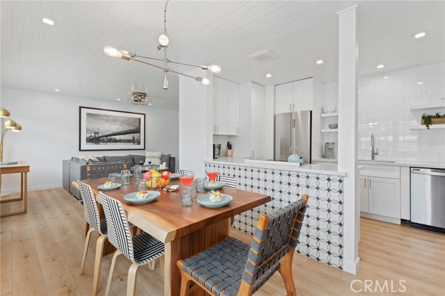 160 Ash Avenue, Carpinteria CA: https://media.crmls.org/medias/50d2ba7e-70a5-44b2-a6de-b88d600d99dc.jpg