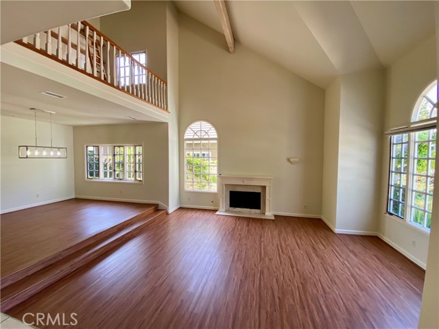 4192 Shorebreak Drive, Huntington Beach CA: https://media.crmls.org/medias/50d375f5-e86a-45c0-9f50-db099a86f7f3.jpg
