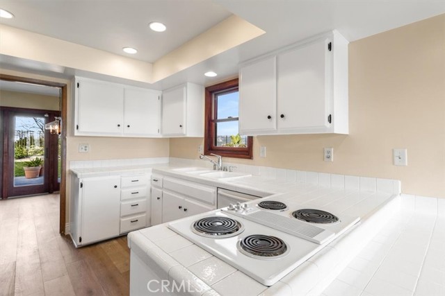 Detail Gallery Image 12 of 53 For 35302 Vista De Todo, Dana Point,  CA 92624 - 4 Beds | 3 Baths