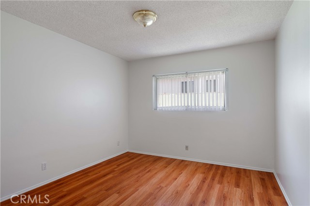 Detail Gallery Image 26 of 33 For 1549 Thompson Ave, Glendale,  CA 91201 - 4 Beds | 2 Baths