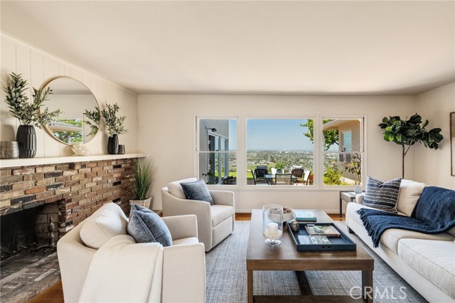 4501 Paseo De Las Tortugas, Torrance CA: https://media.crmls.org/medias/50d4321a-0f60-411d-8491-d63883652c3d.jpg