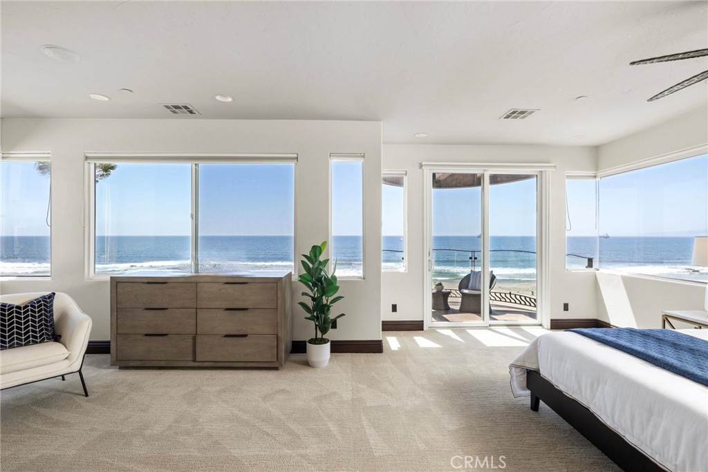 4308 The Strand