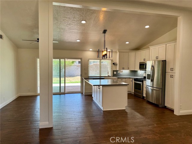 Detail Gallery Image 2 of 18 For 9931 Stafford St, Rancho Cucamonga,  CA 91730 - 3 Beds | 2 Baths