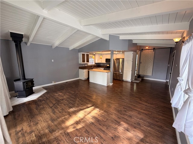 Detail Gallery Image 5 of 28 For 31014 Glen Oak Dr, Running Springs,  CA 92382 - 2 Beds | 1 Baths