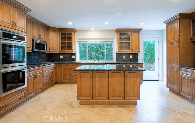 Detail Gallery Image 2 of 23 For 24946 Grissom Rd, Laguna Hills,  CA 92653 - 4 Beds | 2/1 Baths