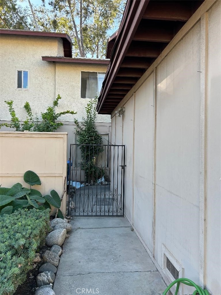 1286 N Pine Needle Court