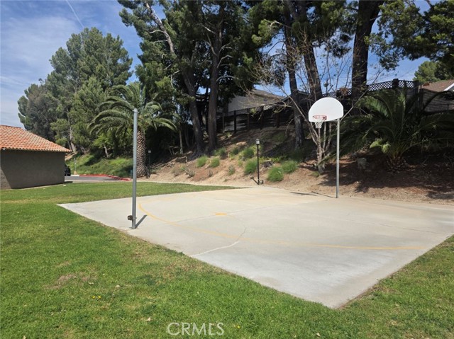 Detail Gallery Image 33 of 38 For 26938 via Terraza, Saugus,  CA 91350 - 3 Beds | 3 Baths