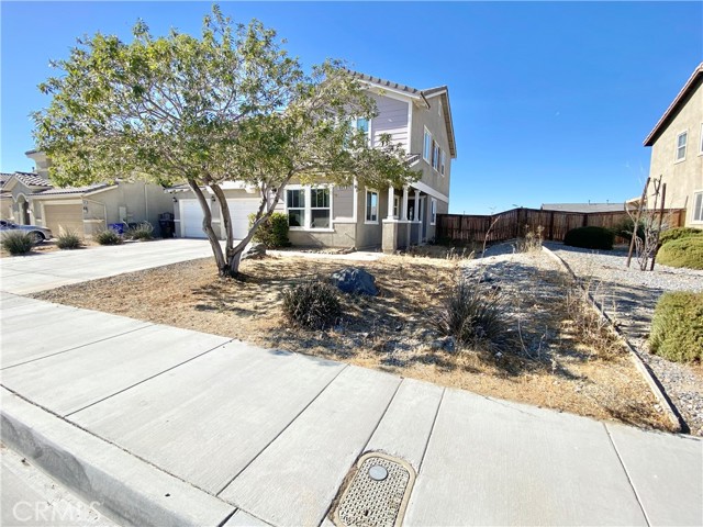 Detail Gallery Image 2 of 26 For 16926 Grand Triassic Ln, Victorville,  CA 92394 - 3 Beds | 2/1 Baths