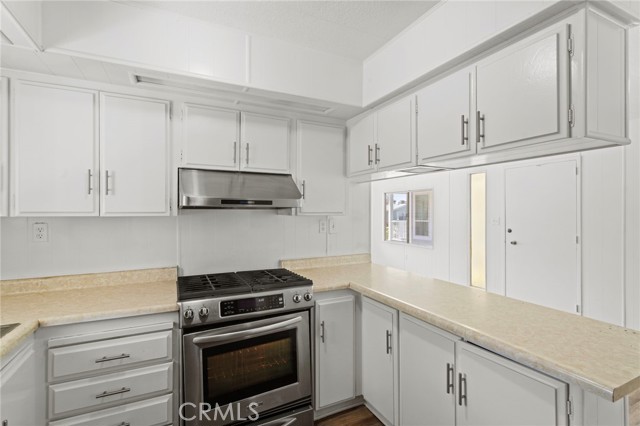 Detail Gallery Image 10 of 39 For 5800 Hamner Ave #178,  Corona,  CA 91752 - 3 Beds | 2 Baths