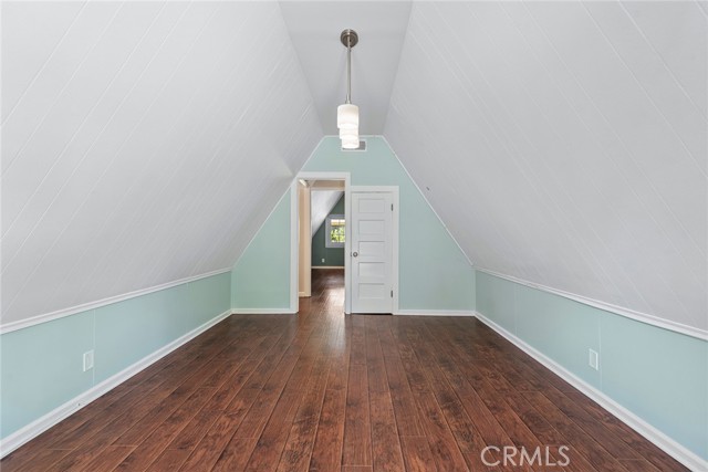 Detail Gallery Image 8 of 22 For 10624 Bloomfield #a St, Toluca Lake,  CA 91602 - 1 Beds | 1 Baths