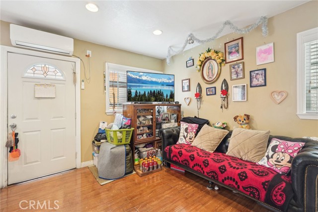 10240 Atlantic Avenue, South Gate CA: https://media.crmls.org/medias/50d6e870-949e-42a6-8cc8-502039ab0869.jpg