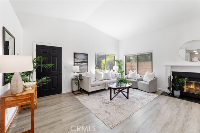 1024 Ardmore Circle, Redlands CA: https://media.crmls.org/medias/50d72bed-24af-4d76-a60f-e1d0a22f690b.jpg