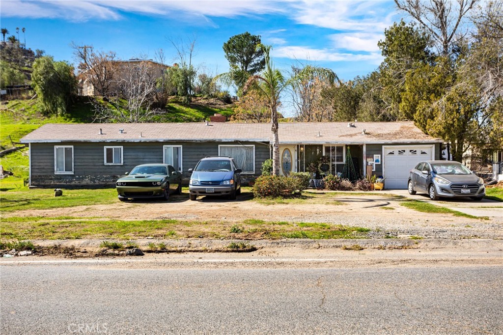 11178 Locust Ave