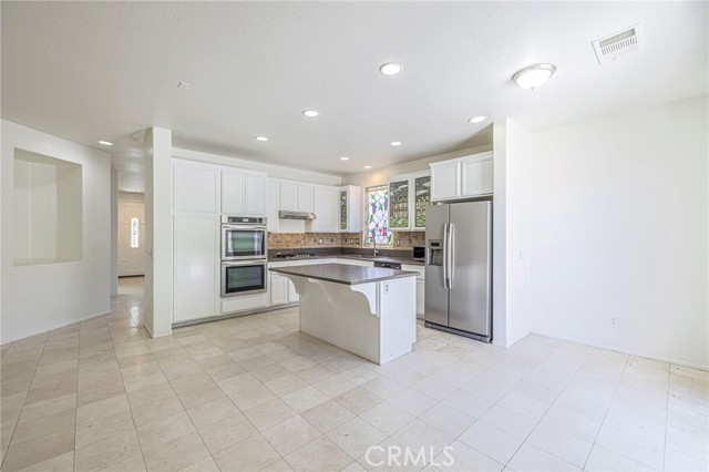 43839 58th W Street, Lancaster CA: https://media.crmls.org/medias/50d82da9-4f18-4bdc-9577-71b5ab6cc793.jpg