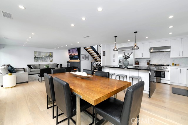 2111 Vista Entrada, Newport Beach CA: https://media.crmls.org/medias/50d87d4e-d94d-42f2-ad90-5152e17e23c0.jpg